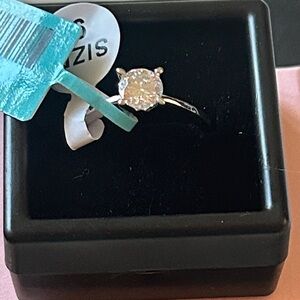 Moissanite Diamond solitaire engagement Ring‎ size 9